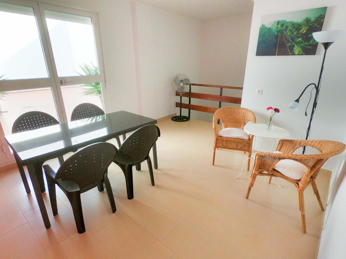 Noria Is A Comfortable Apartment With Patio And Large Terrace In Conil Conil De La Frontera Exterior photo