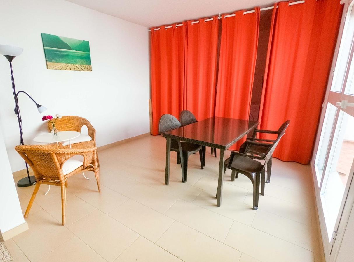 Noria Is A Comfortable Apartment With Patio And Large Terrace In Conil Conil De La Frontera Exterior photo